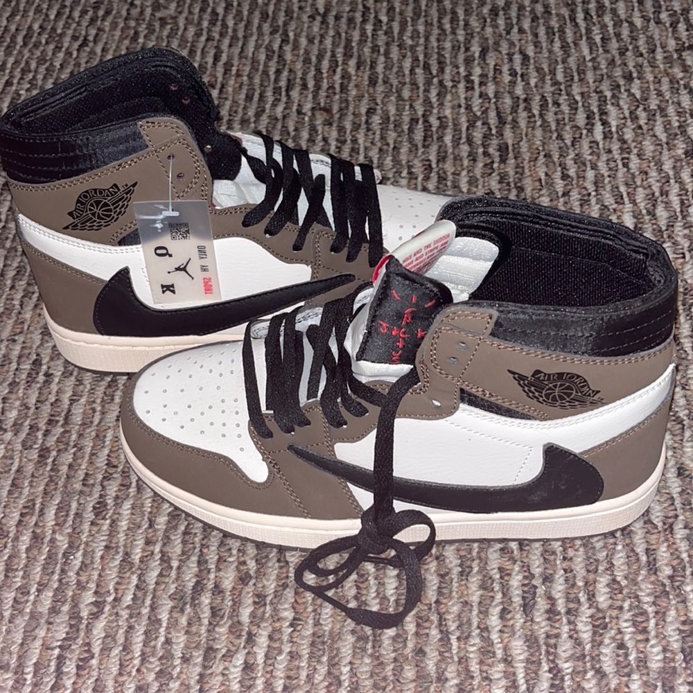 Travis Scott retro 1 high dupes